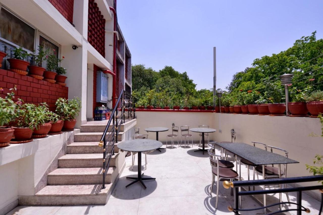 Hotel Arina Chandigarh Exterior photo